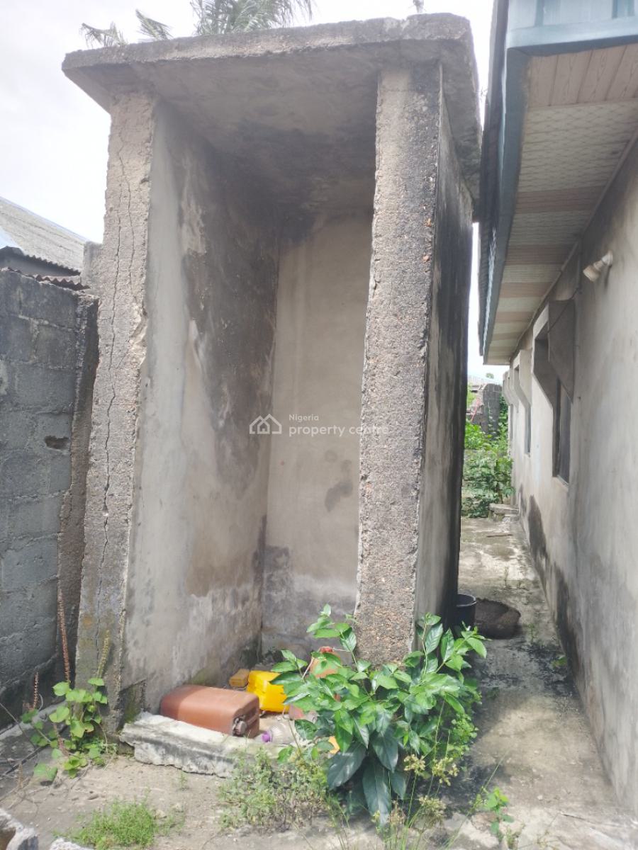 3 Bedroom Bungalow, Oduloye Off Bayeku Road, Igbogbo, Ikorodu, Lagos, Detached Bungalow for Sale