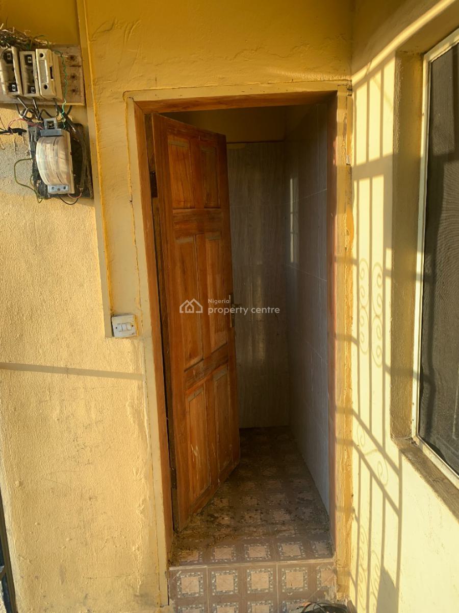 Mini Flat, Abijo Gra, Ajah, Lagos, Mini Flat (room and Parlour) for Rent