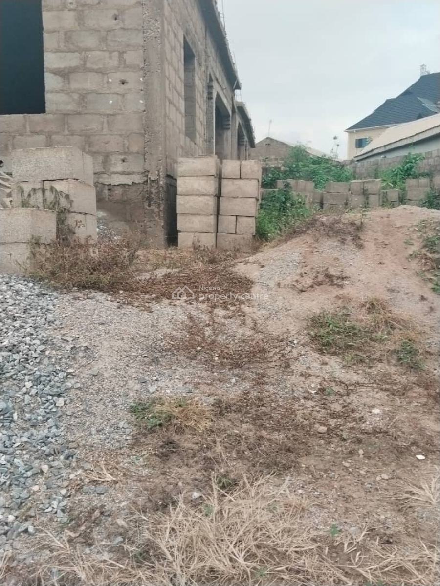 Uncompleted 4 Units of Room& Palour& 2 Units of 2 Bedroom, Alegongo Estate, Akobo, Ibadan, Oyo, Block of Flats for Sale