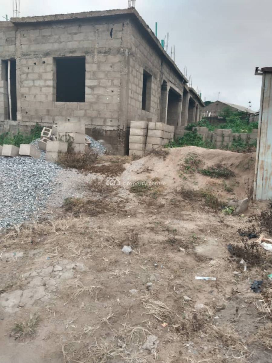 Uncompleted 4 Units of Room& Palour& 2 Units of 2 Bedroom, Alegongo Estate, Akobo, Ibadan, Oyo, Block of Flats for Sale