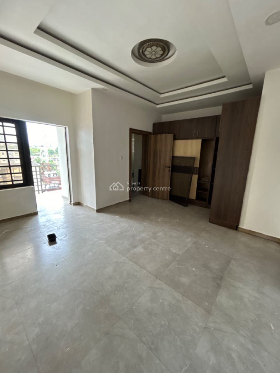 4 Bedroom Terrace, Oroleye Cresent Opebi Awuse Estate, Opebi, Ikeja, Lagos, Terraced Duplex for Rent