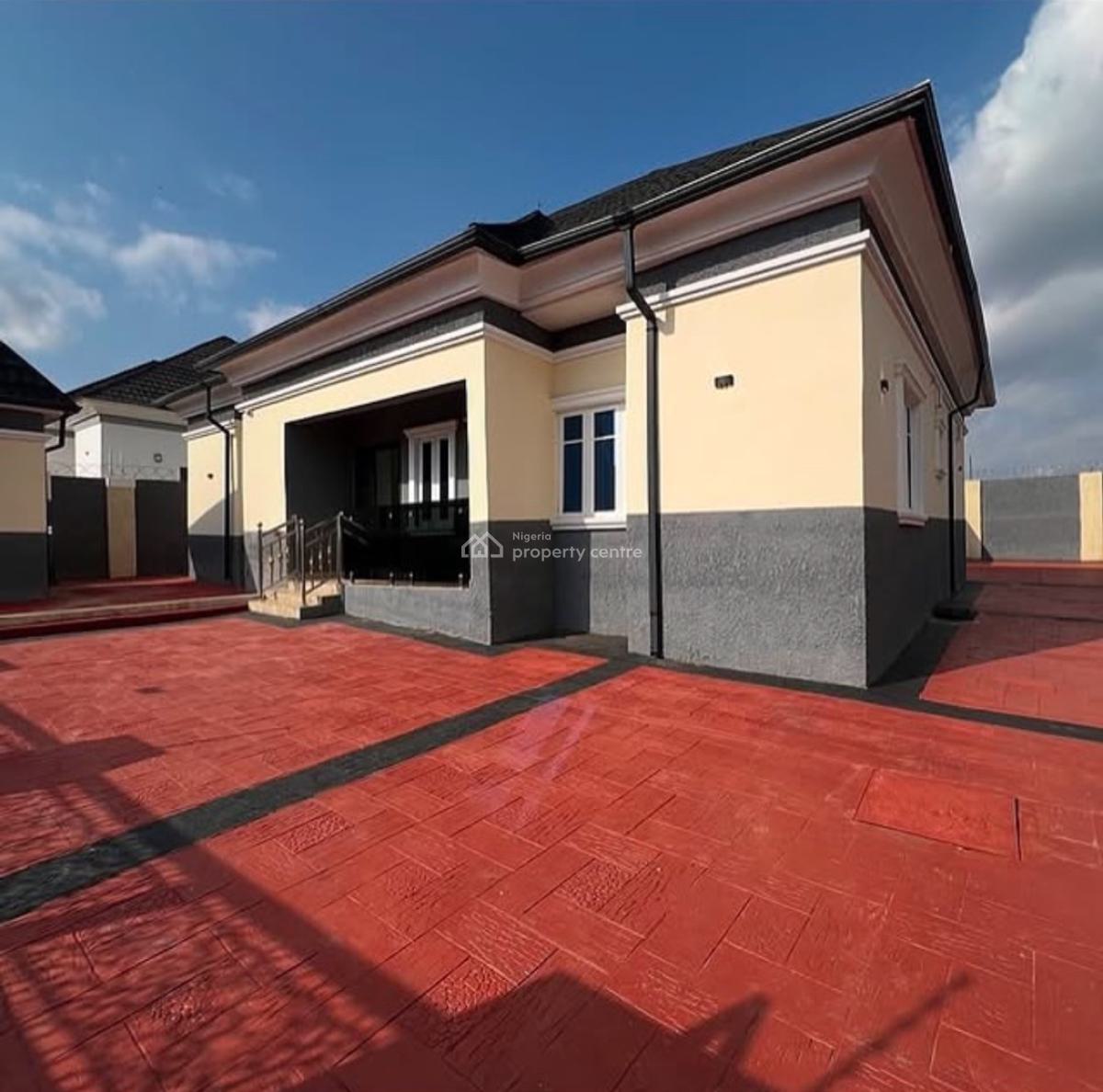 Distress 3 Bedroom Bungalow with 2 Bed Bq, Karsana, Abuja, Detached Bungalow for Sale