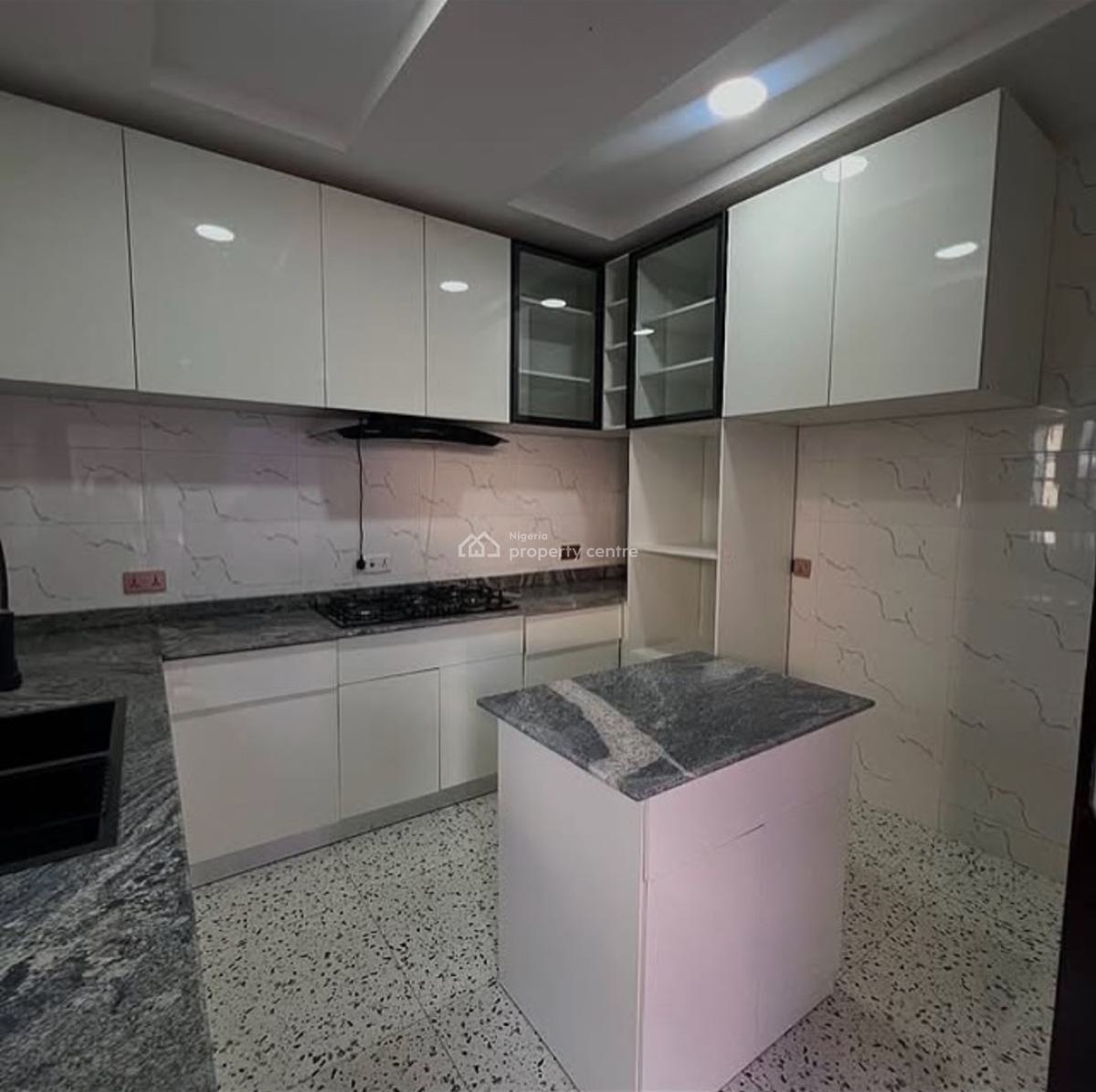 Distress 3 Bedroom Bungalow with 2 Bed Bq, Karsana, Abuja, Detached Bungalow for Sale