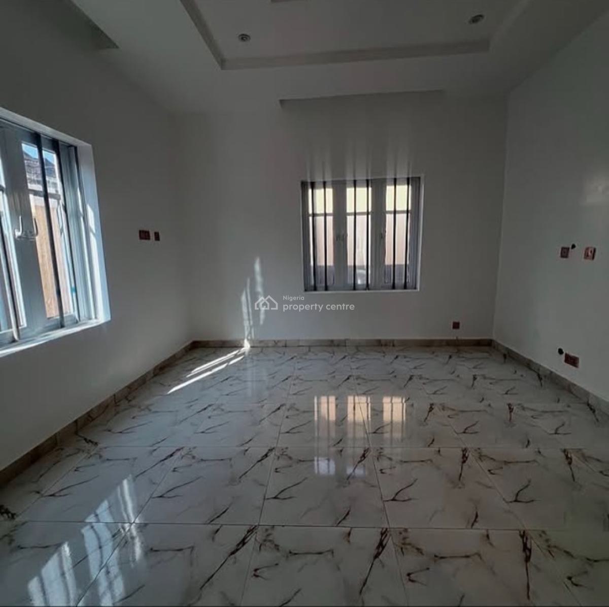 Distress 3 Bedroom Bungalow with 2 Bed Bq, Karsana, Abuja, Detached Bungalow for Sale