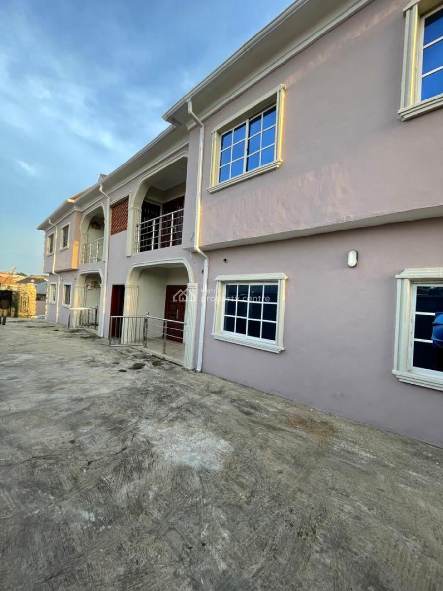 4 Units of Four Bedroom Flat, Adetokun Street, Ologuneru, Ibadan, Oyo, Flat / Apartment for Rent