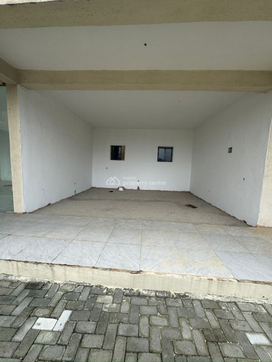 30sqm Shop Space in a Shopping Mall, Surulere, Lagos, Plaza / Complex / Mall for Sale