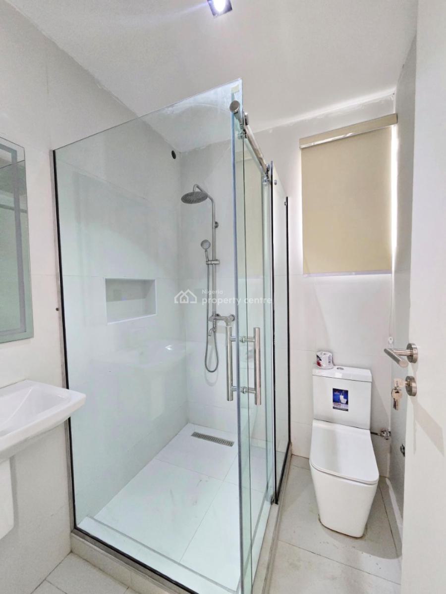Charming 2 Bedroom Apartment with Swimming Pool, Gym and  Elevator, Lekki Phase 1, Lekki, Lagos, Flat / Apartment for Sale