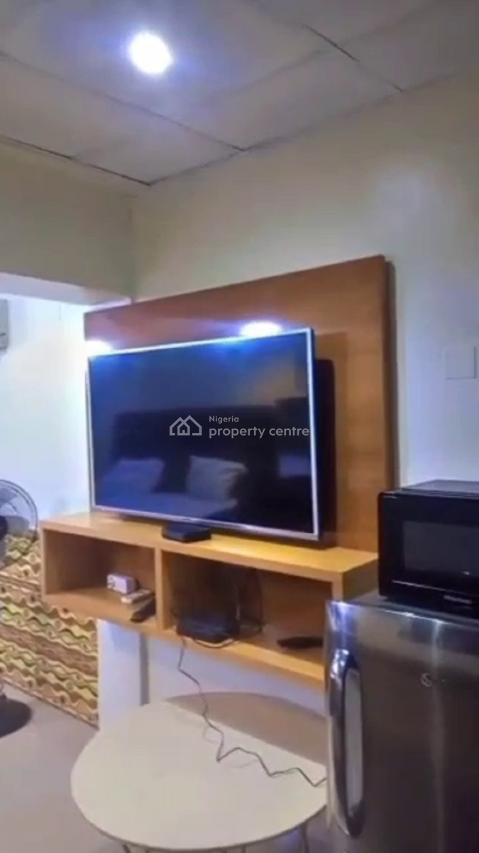 Nicely Funrnished Studio Apartment, Victoria Island (vi), Lagos, Flat / Apartment Short Let