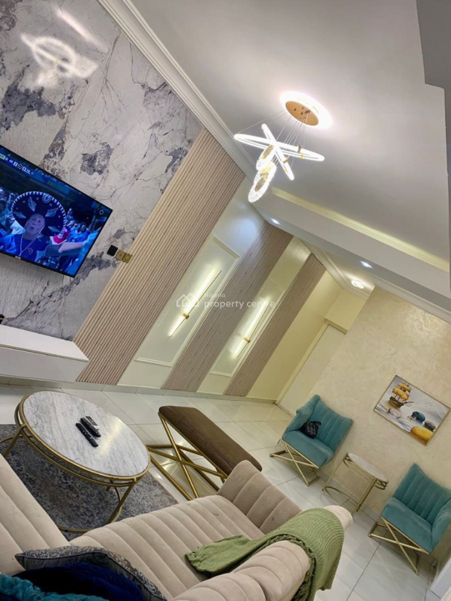 Nicely Furnished 2 Bedrooms Apartment, Lekki Phase 1, Lekki, Lagos, Flat / Apartment Short Let