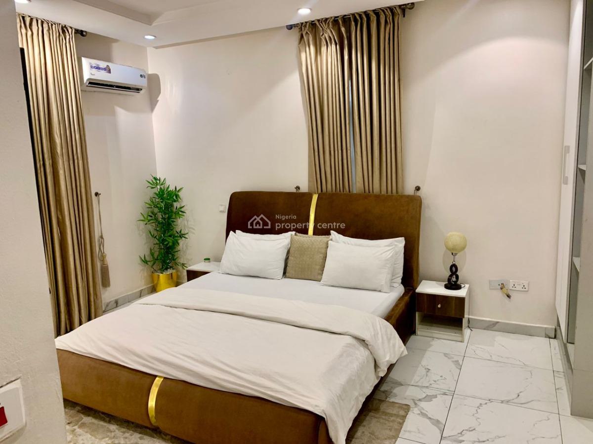 Nicely Furnished 3 Bedrooms Apartment, Lekki Phase 1, Lekki, Lagos, Flat / Apartment Short Let