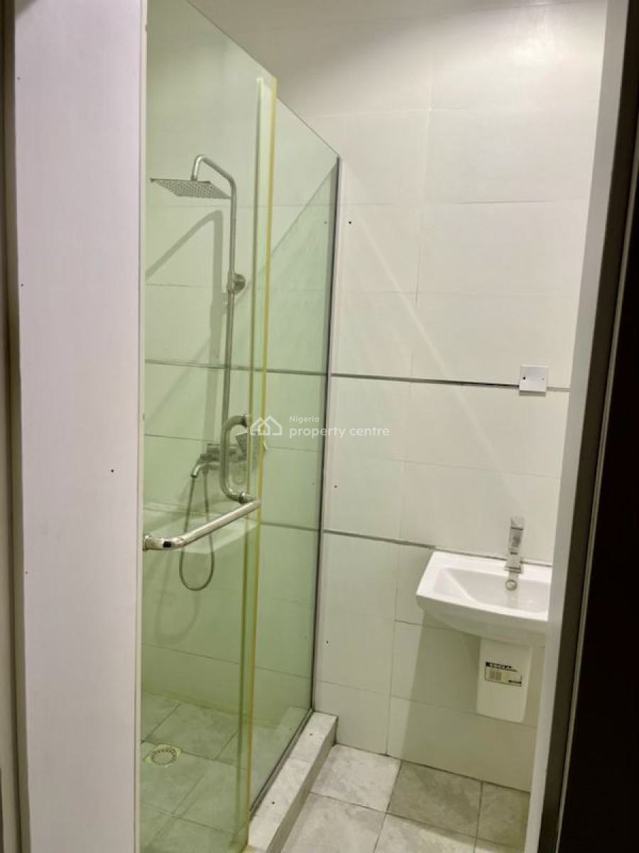 Nicely Furnished 3 Bedrooms Apartment, Lekki Phase 1, Lekki, Lagos, Flat / Apartment Short Let