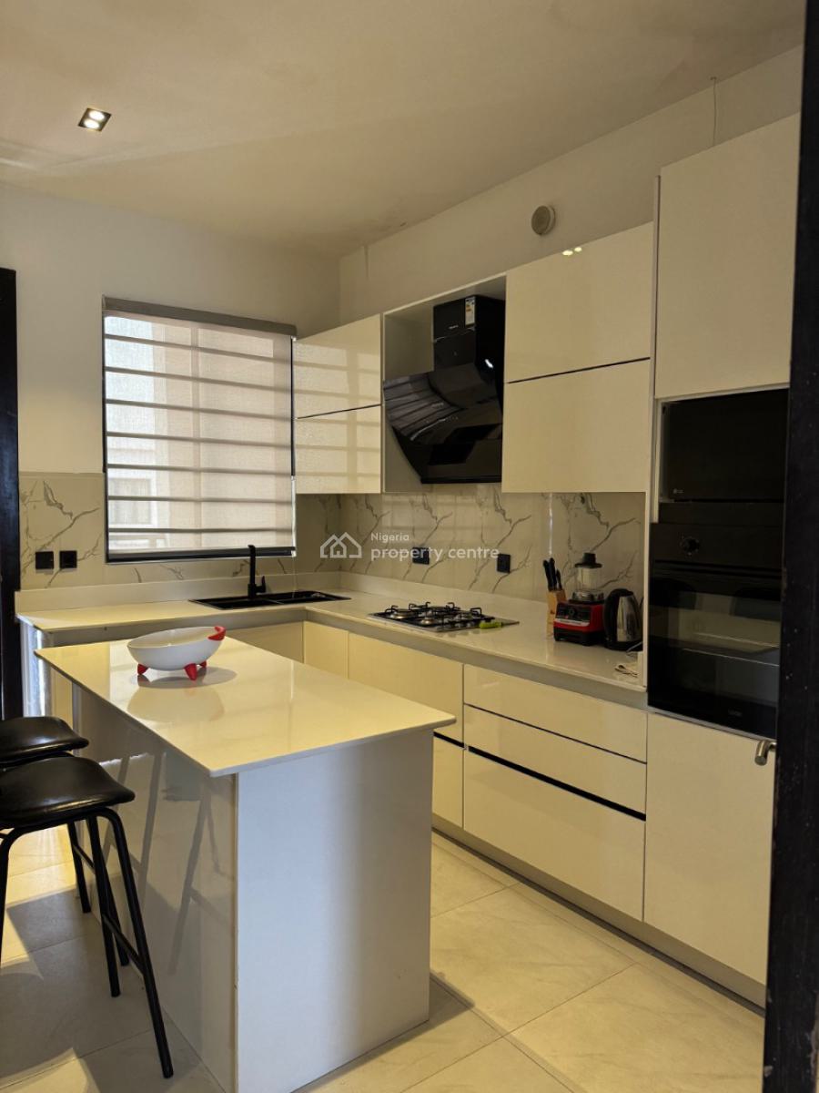 Fully Furnished 3 Bedroom Penthouse Apartment, Lekki Phase 1, Lekki, Lagos, Flat / Apartment for Sale