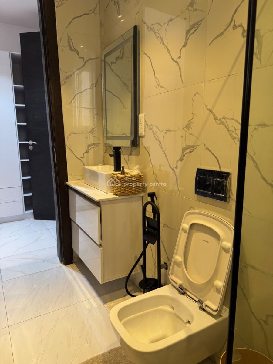 Fully Furnished 3 Bedroom Penthouse Apartment, Lekki Phase 1, Lekki, Lagos, Flat / Apartment for Sale