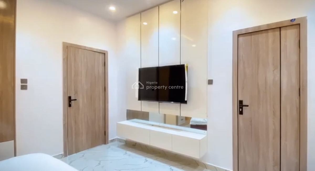 Nicely Furnished 2 Bedrooms Apartment, Ajah, Lagos, Flat / Apartment Short Let