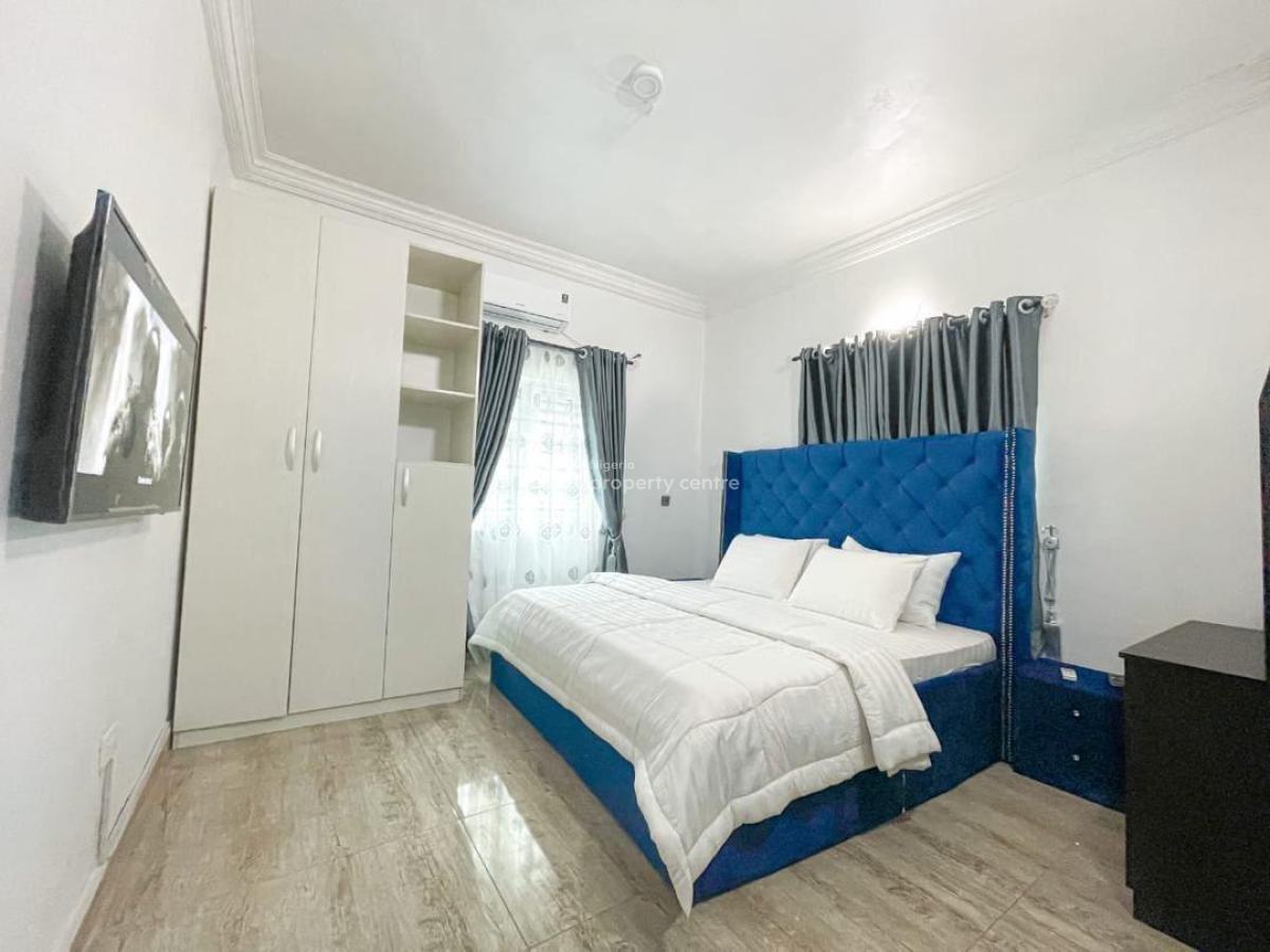 Nicely Furnished 3 Bedrooms Apartment, Sangotedo, Ajah, Lagos, Flat / Apartment Short Let