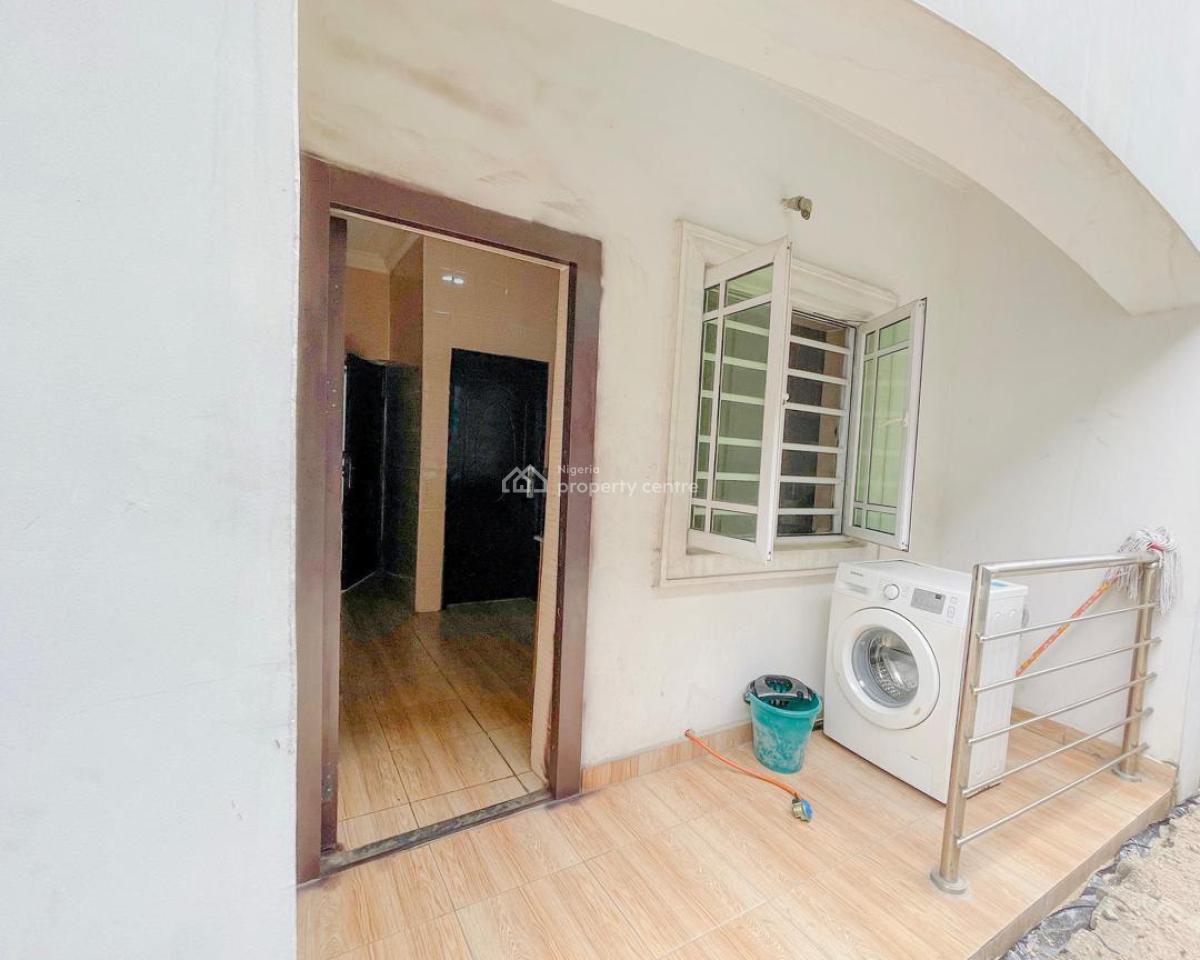 Nicely Furnished 3 Bedrooms Apartment, Sangotedo, Ajah, Lagos, Flat / Apartment Short Let