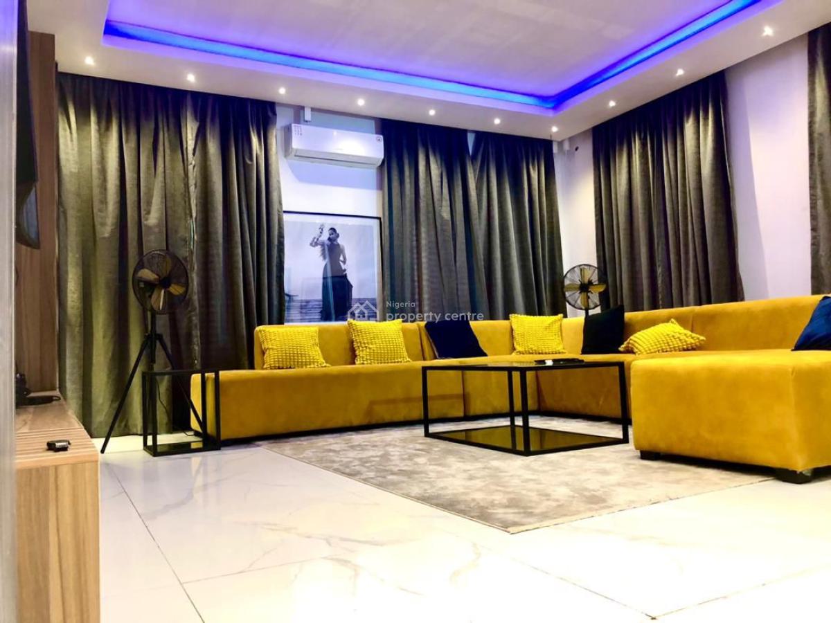 Nicely Furnished 4 Bedrooms Apartment, Chevron, Lekki, Lagos, Flat / Apartment Short Let