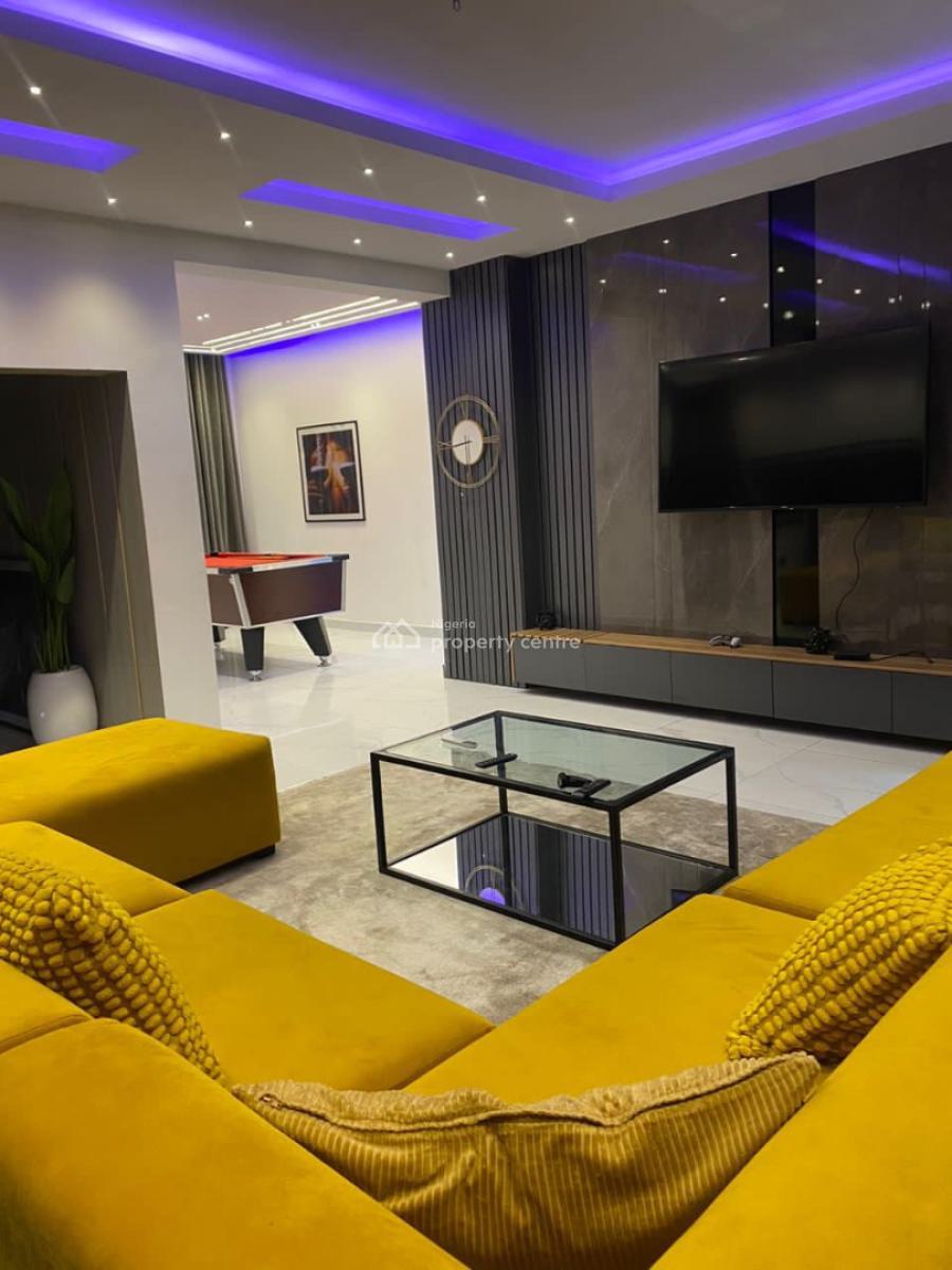 Nicely Furnished 4 Bedrooms Apartment, Chevron, Lekki, Lagos, Flat / Apartment Short Let