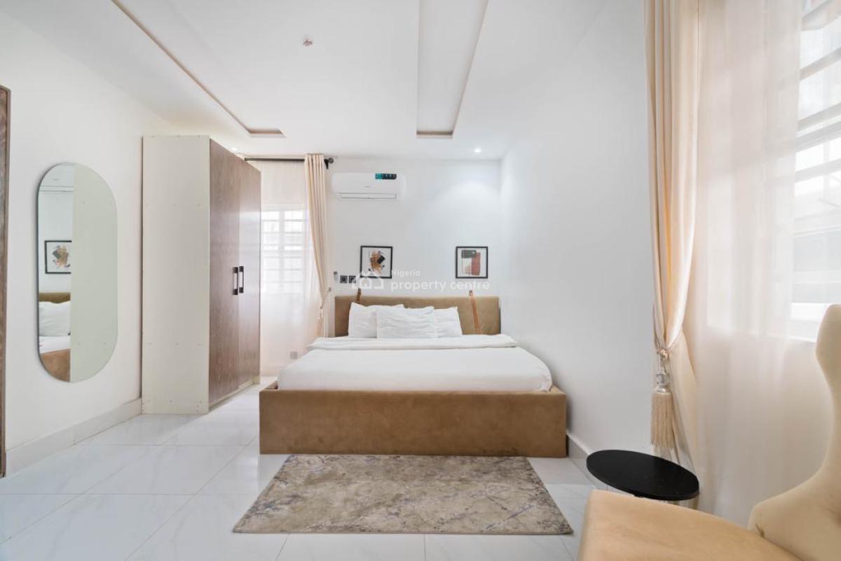 Nicely Furnished 2 Bedrooms Apartment, Lekki Phase 1, Lekki, Lagos, Flat / Apartment Short Let