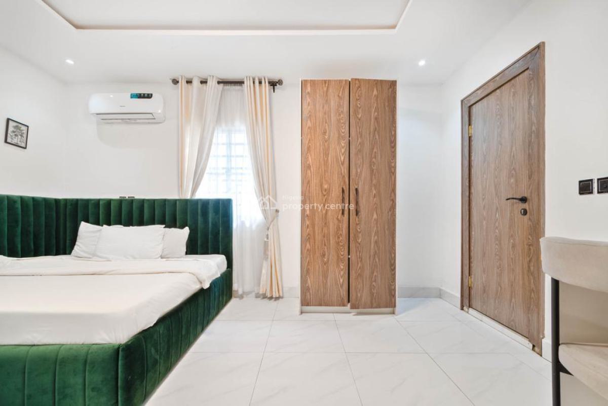 Nicely Furnished 2 Bedrooms Apartment, Lekki Phase 1, Lekki, Lagos, Flat / Apartment Short Let