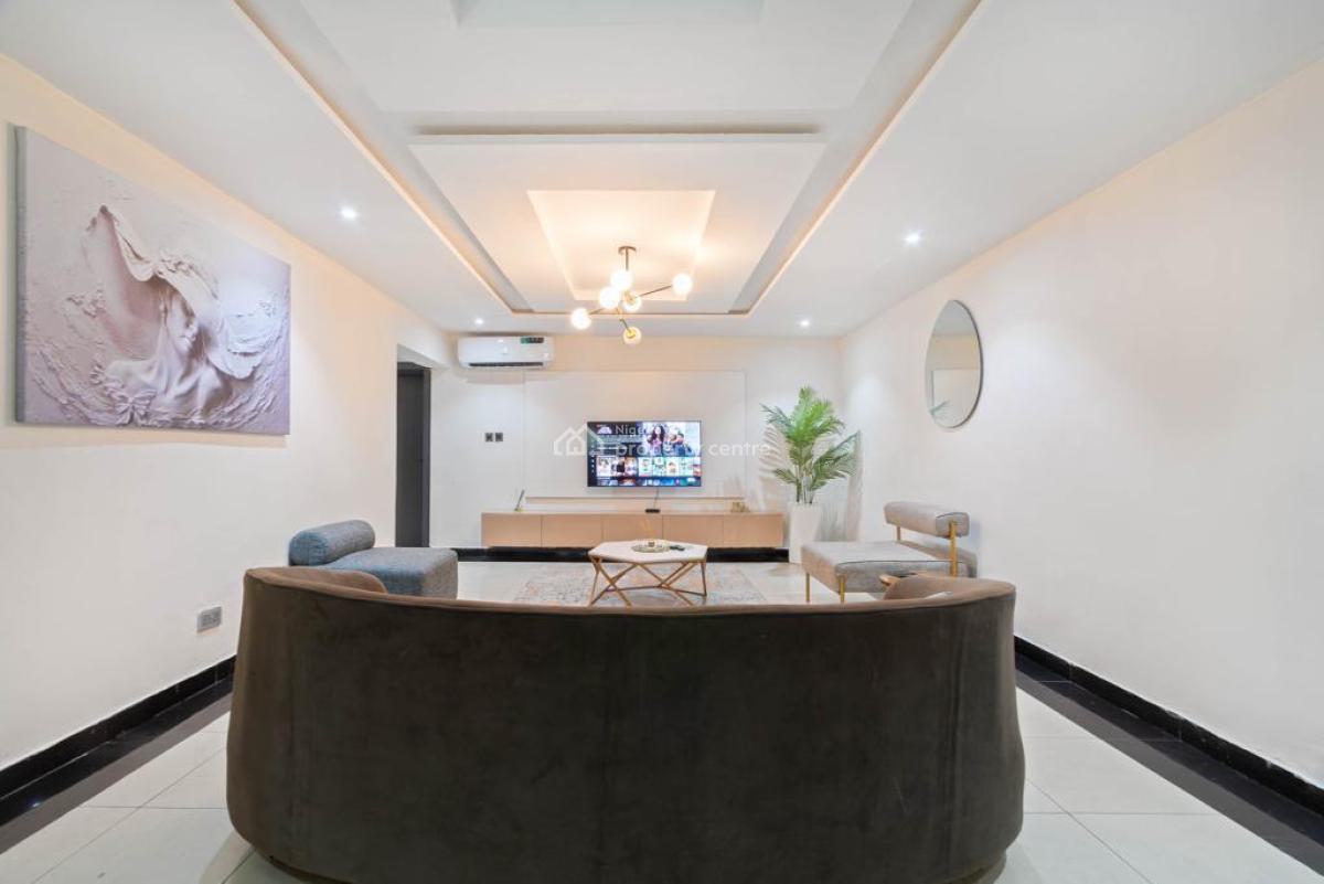 Nicely Furnished 2 Bedrooms Apartment, Lekki Phase 1, Lekki, Lagos, Flat / Apartment Short Let