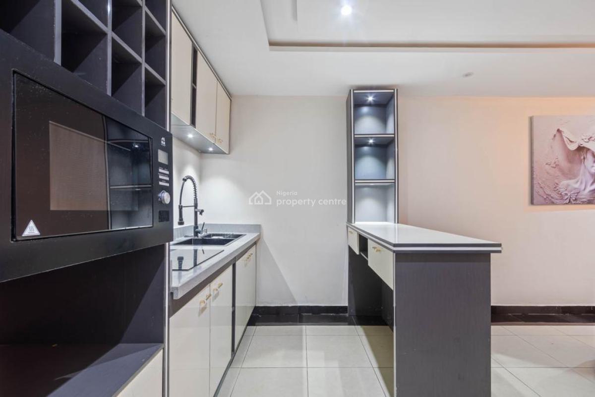 Nicely Furnished 2 Bedrooms Apartment, Lekki Phase 1, Lekki, Lagos, Flat / Apartment Short Let