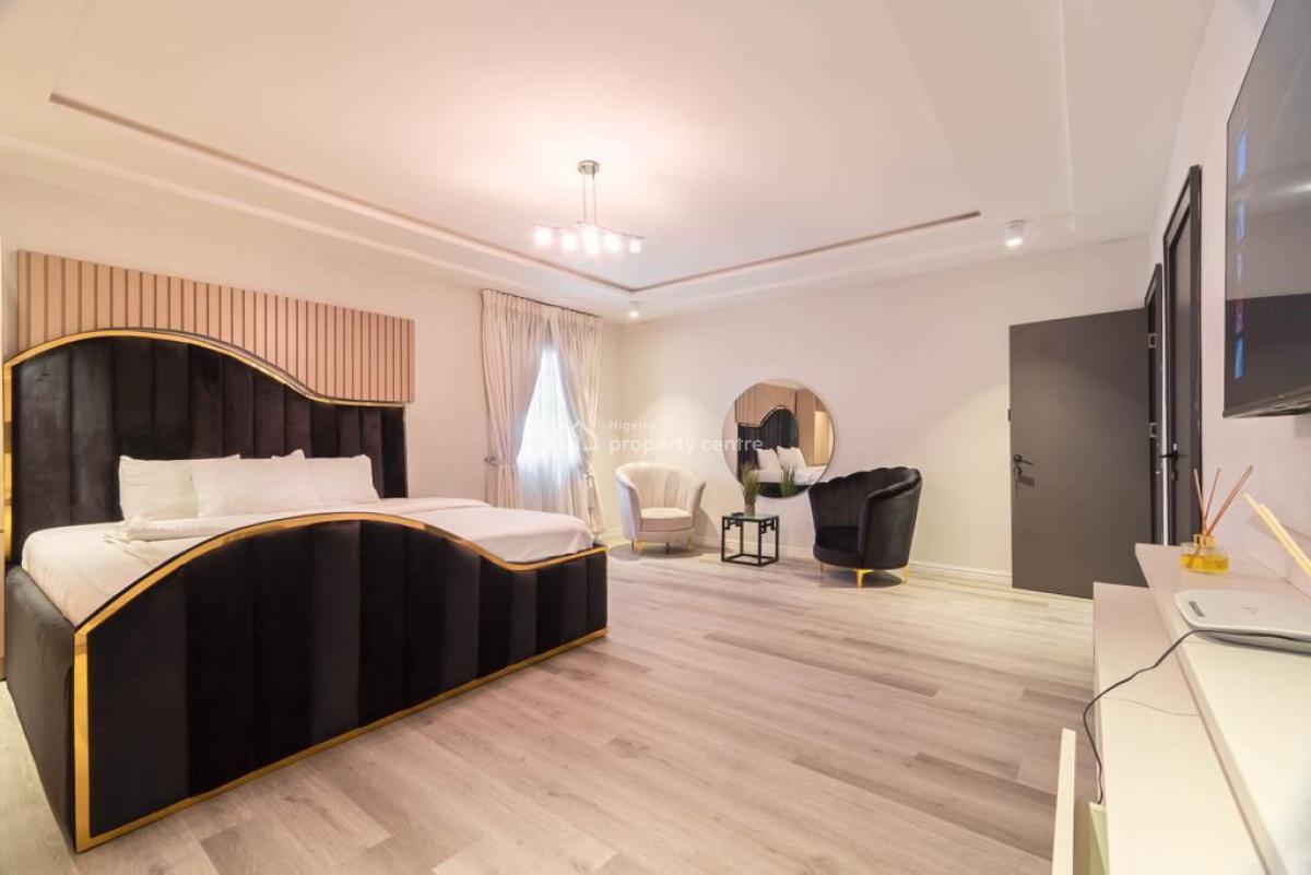 Nicely Furnished 2 Bedroom Apartment, Lekki Phase 1, Lekki, Lagos, Flat / Apartment Short Let