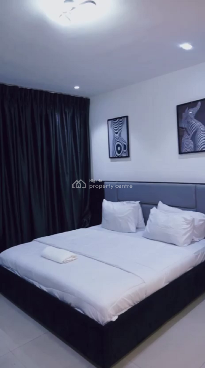 Nicely Furnished 3 Bedroom Apartment, Lekki Phase 1, Lekki, Lagos, Flat / Apartment Short Let