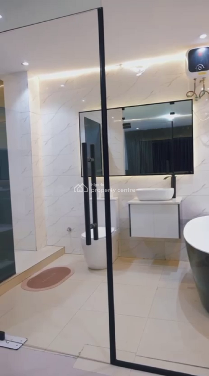 Nicely Furnished 3 Bedroom Apartment, Lekki Phase 1, Lekki, Lagos, Flat / Apartment Short Let