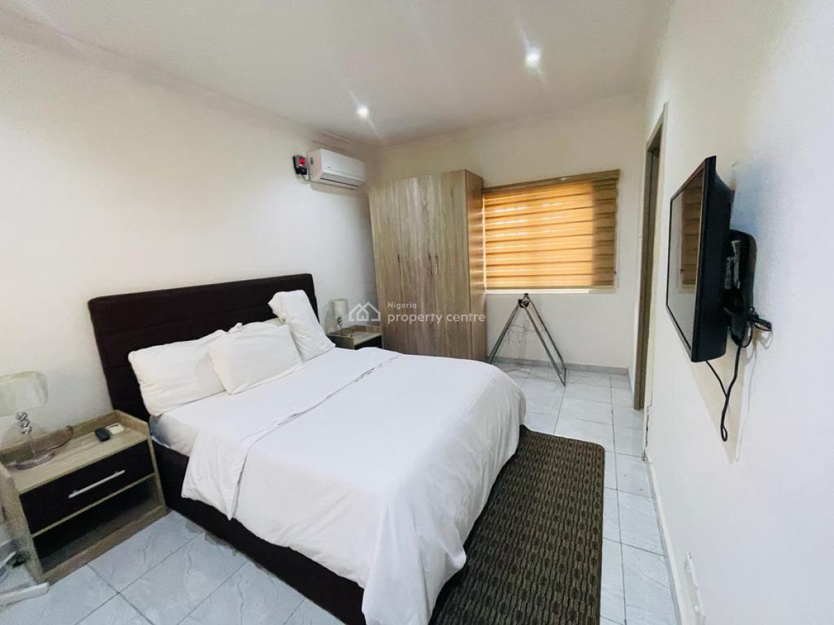 Nicely Furnished 2 Bedrooms Apartment, Parkview, Ikoyi, Lagos, Flat / Apartment Short Let