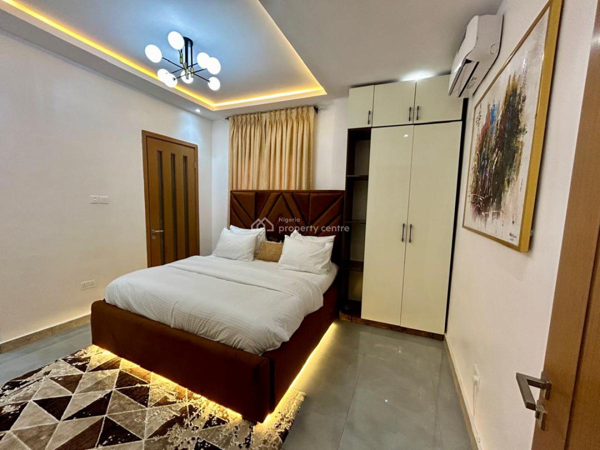 Nicely Furnished 3 Bedrooms Apartment, Lekki Phase 1, Lekki, Lagos, Flat / Apartment Short Let