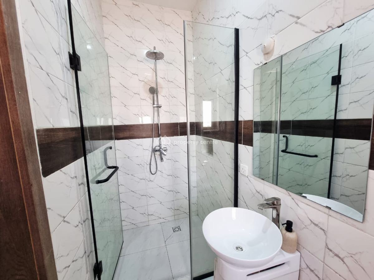 Nicely Furnished 3 Bedrooms Apartment, Lekki Phase 1, Lekki, Lagos, Flat / Apartment Short Let