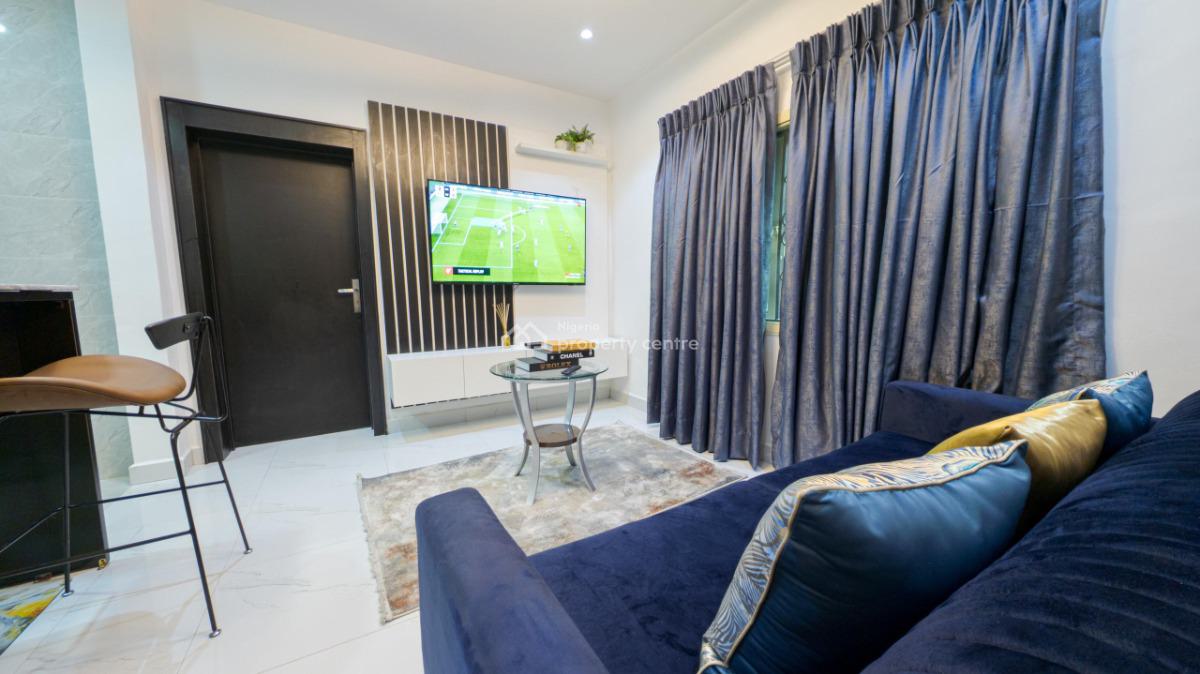 Nicely Furnished 1 Bedroom Apartment, Lekki Phase 1, Lekki, Lagos, Flat / Apartment Short Let