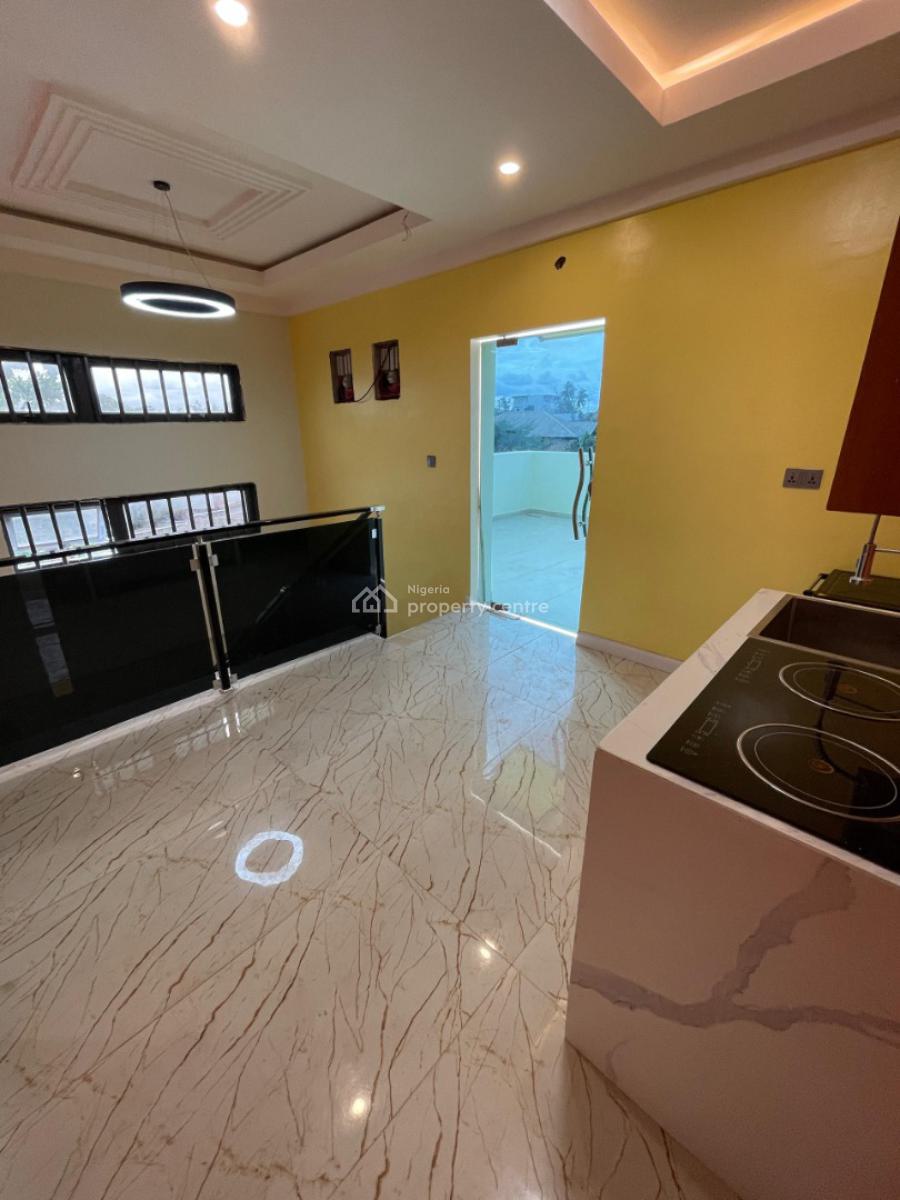 Luxury 5bedrrooms with a Visitors Room, a Bq, Swimming Pool and a Elev, Ayaya Court Maryland, Maryland, Lagos, Detached Duplex for Sale
