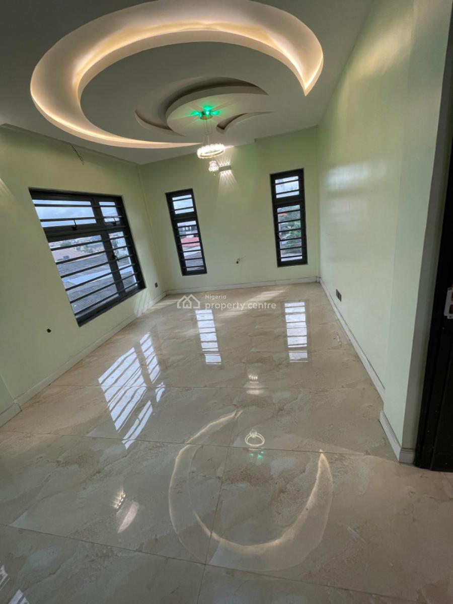 Luxury 5bedrrooms with a Visitors Room, a Bq, Swimming Pool and a Elev, Ayaya Court Maryland, Maryland, Lagos, Detached Duplex for Sale