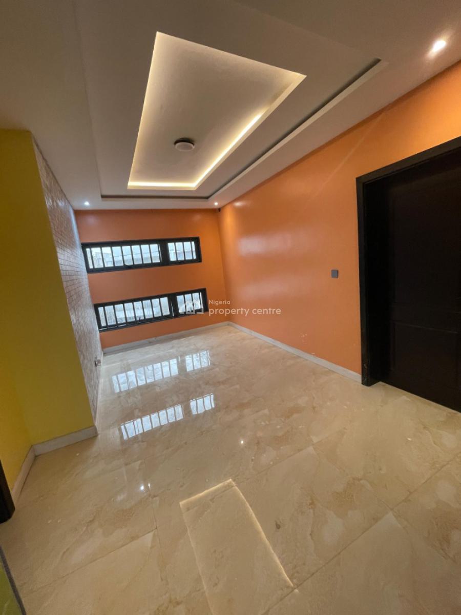 Luxury 5bedrrooms with a Visitors Room, a Bq, Swimming Pool and a Elev, Ayaya Court Maryland, Maryland, Lagos, Detached Duplex for Sale