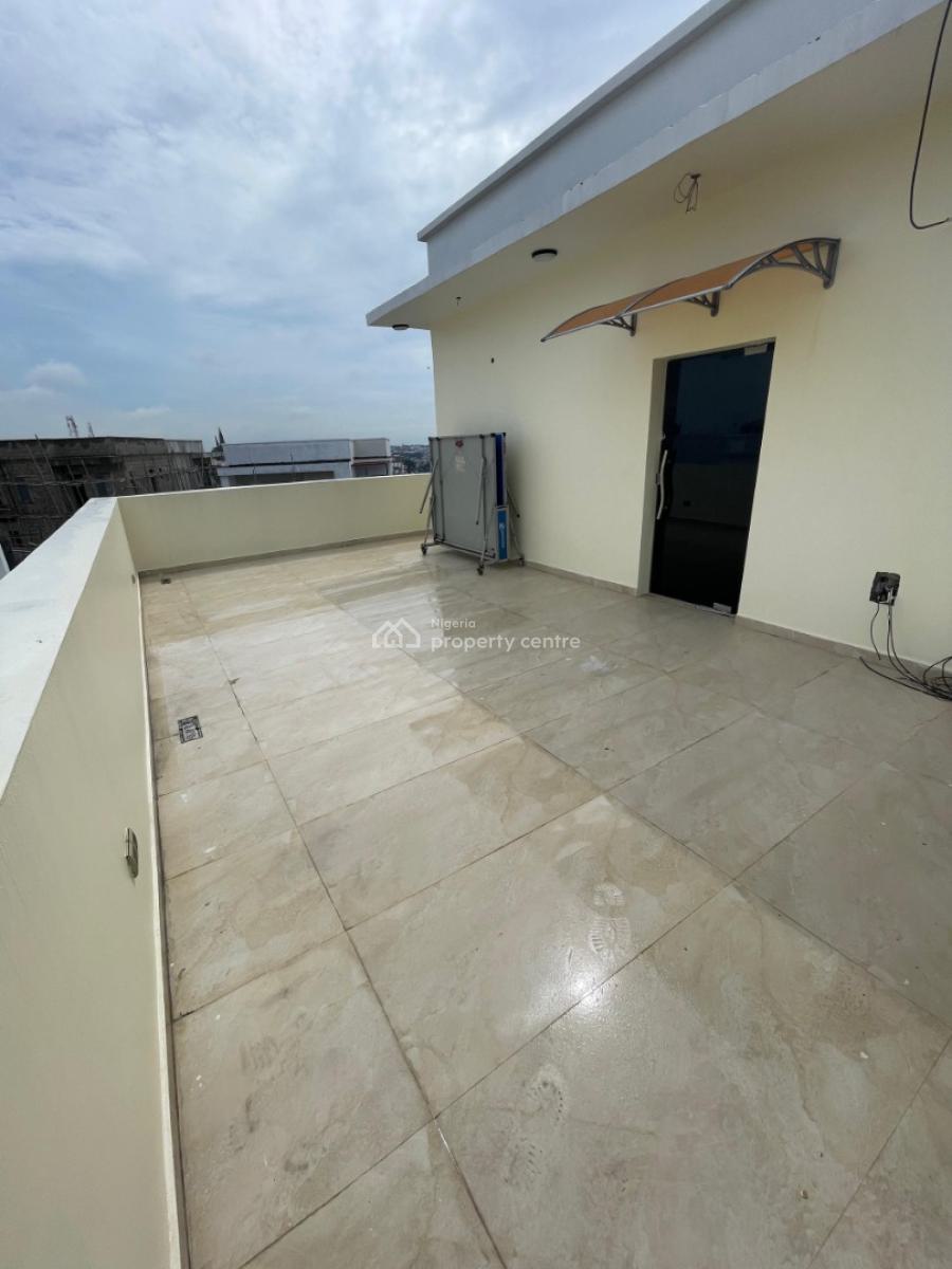 Luxury 5bedrrooms with a Visitors Room, a Bq, Swimming Pool and a Elev, Ayaya Court Maryland, Maryland, Lagos, Detached Duplex for Sale