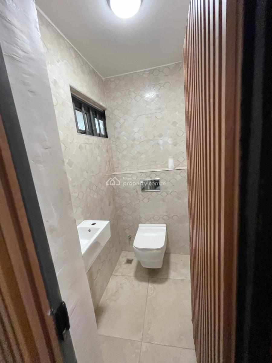 Luxury 5bedrrooms with a Visitors Room, a Bq, Swimming Pool and a Elev, Ayaya Court Maryland, Maryland, Lagos, Detached Duplex for Sale