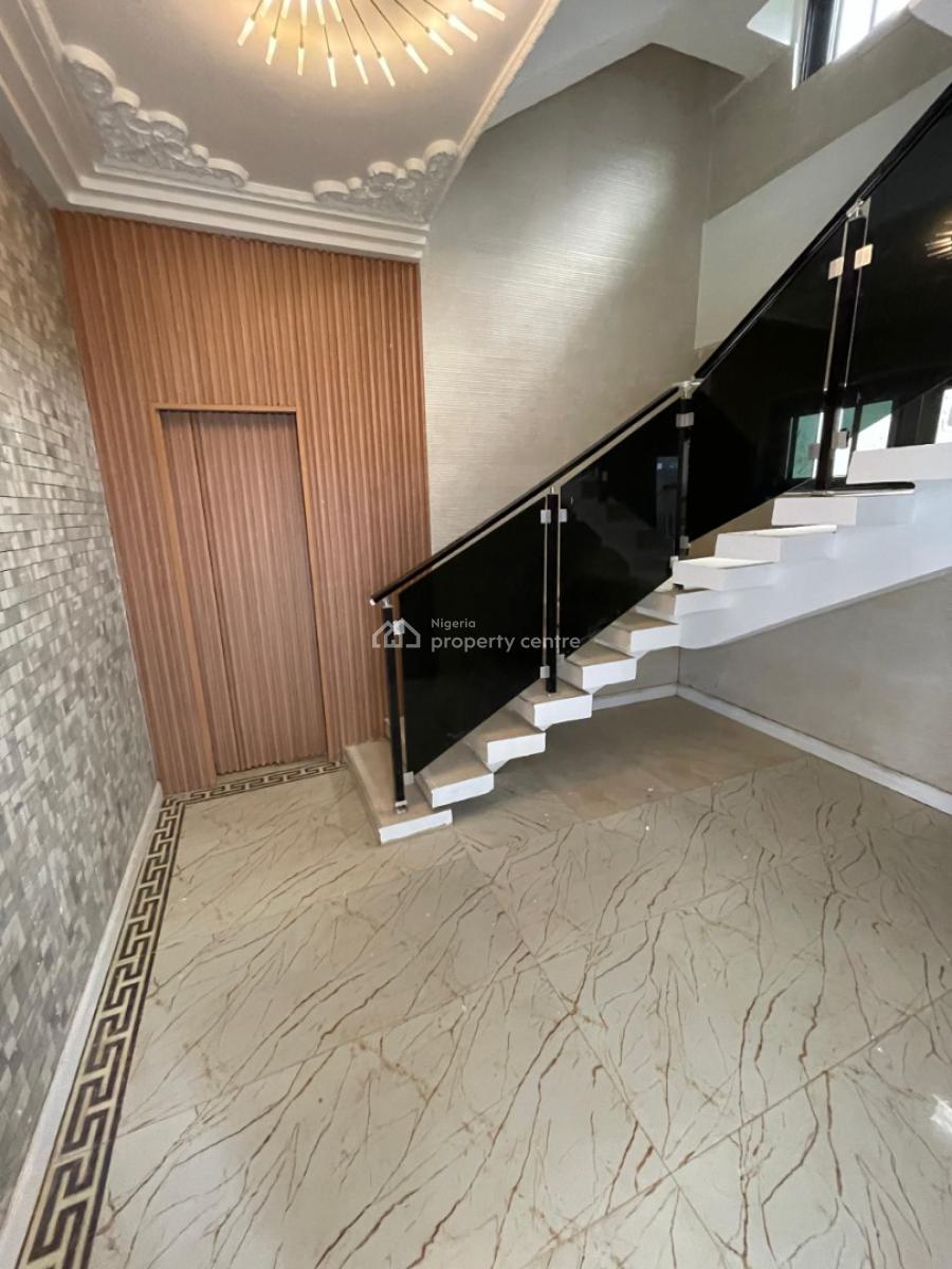 Luxury 5bedrrooms with a Visitors Room, a Bq, Swimming Pool and a Elev, Ayaya Court Maryland, Maryland, Lagos, Detached Duplex for Sale