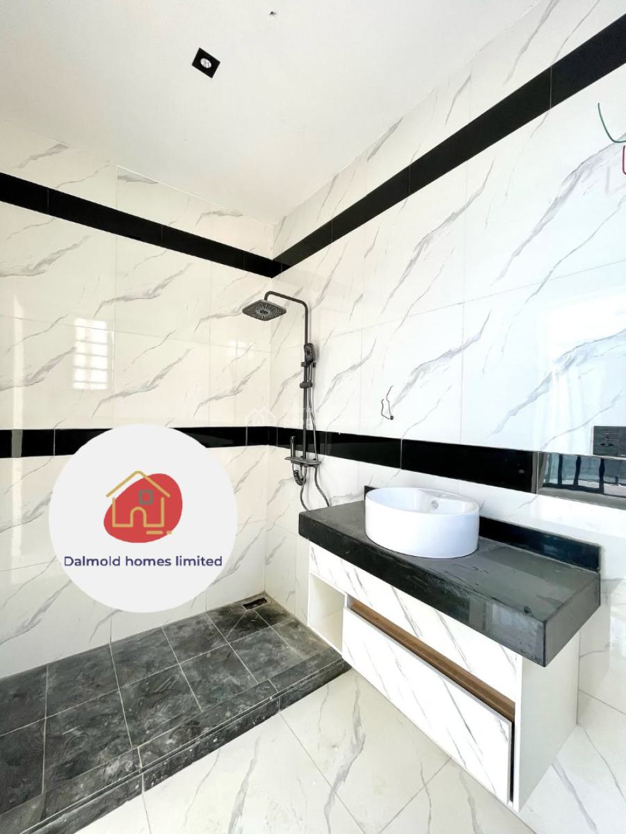 2 Bedroom Apartment, Lekki Phase 1, Lekki, Lagos, Flat / Apartment for Sale