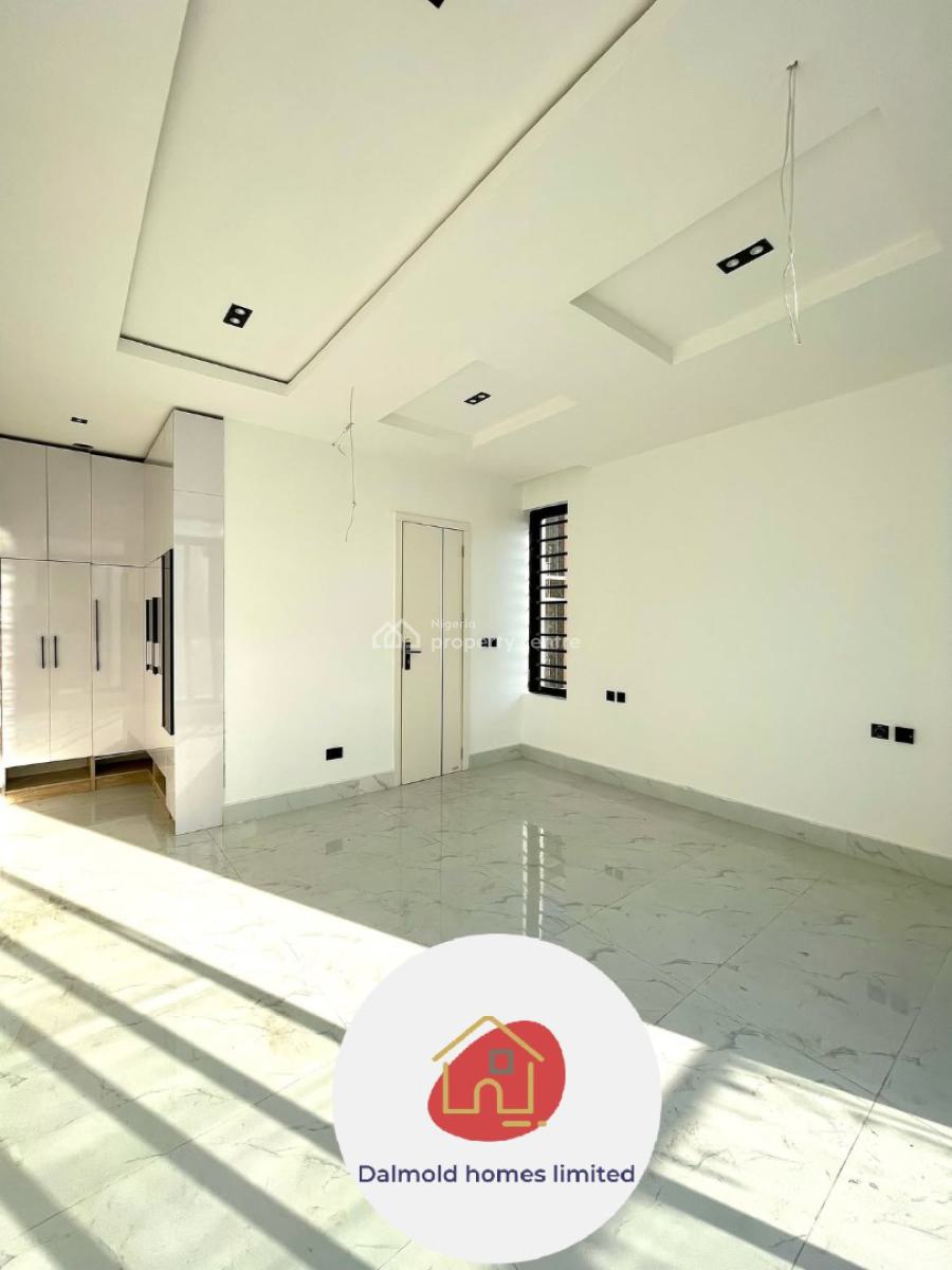 2 Bedroom Apartment, Lekki Phase 1, Lekki, Lagos, Flat / Apartment for Sale