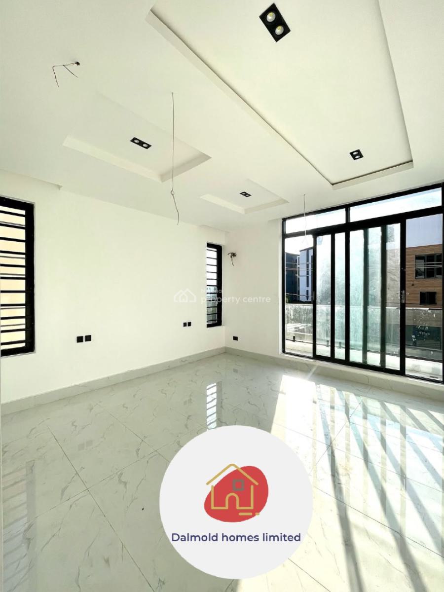 2 Bedroom Apartment, Lekki Phase 1, Lekki, Lagos, Flat / Apartment for Sale