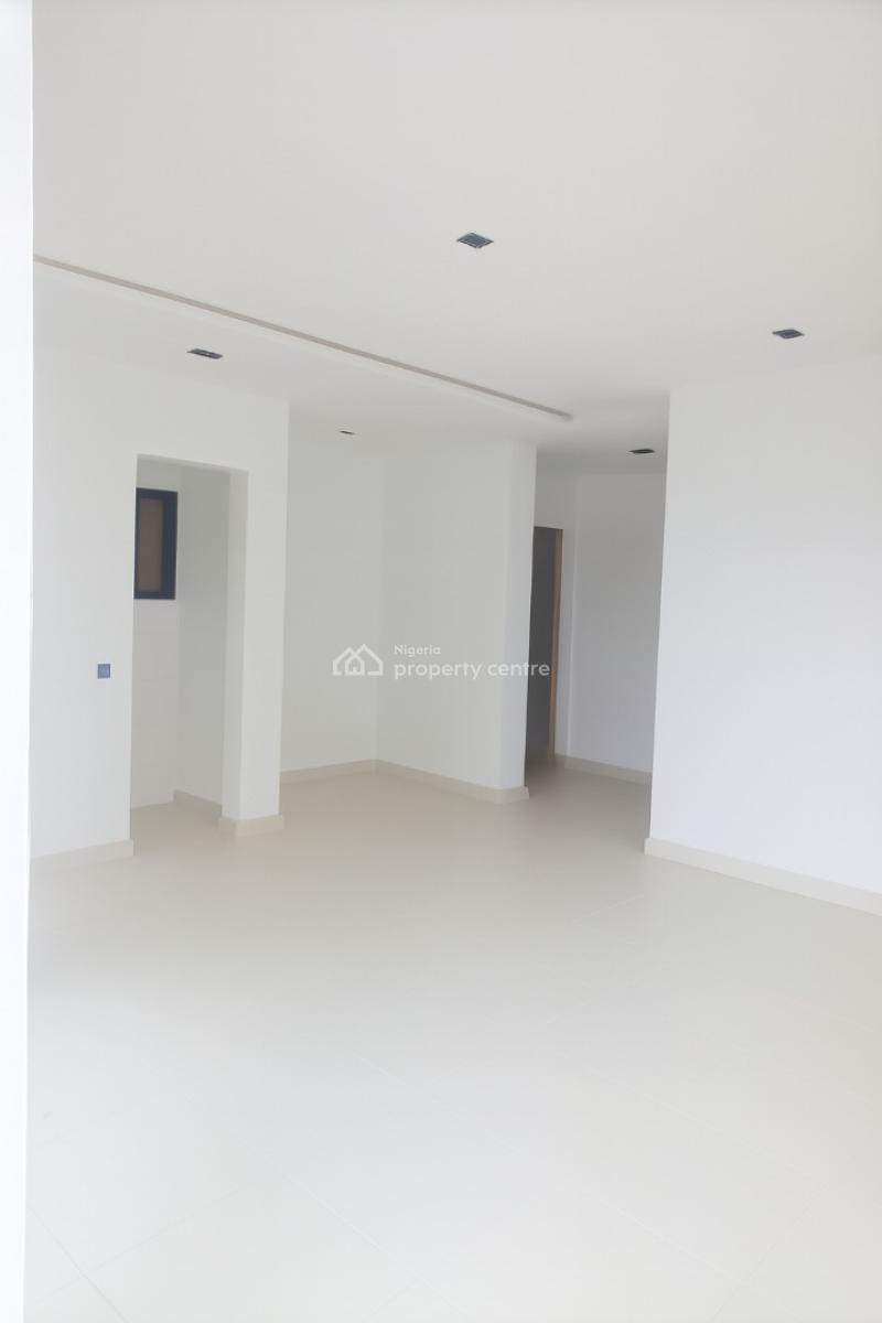 Studio Flat on The Penthouse with Swimming Pool and Gymnasium, Off Durosimi Etti Street, Lekki Phase 1, Lekki, Lagos, Flat / Apartment for Sale