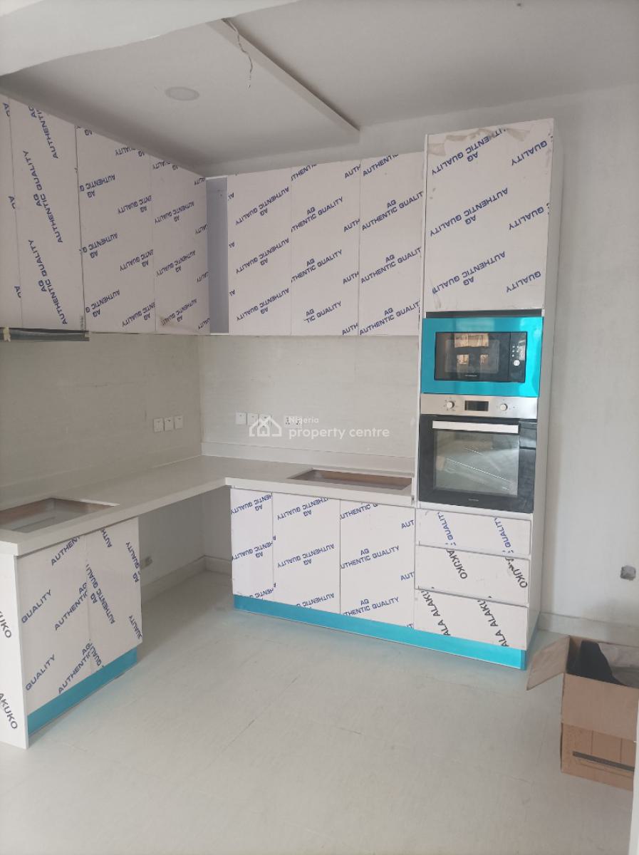 Studio Flat on The Penthouse with Swimming Pool and Gymnasium, Off Durosimi Etti Street, Lekki Phase 1, Lekki, Lagos, Flat / Apartment for Sale