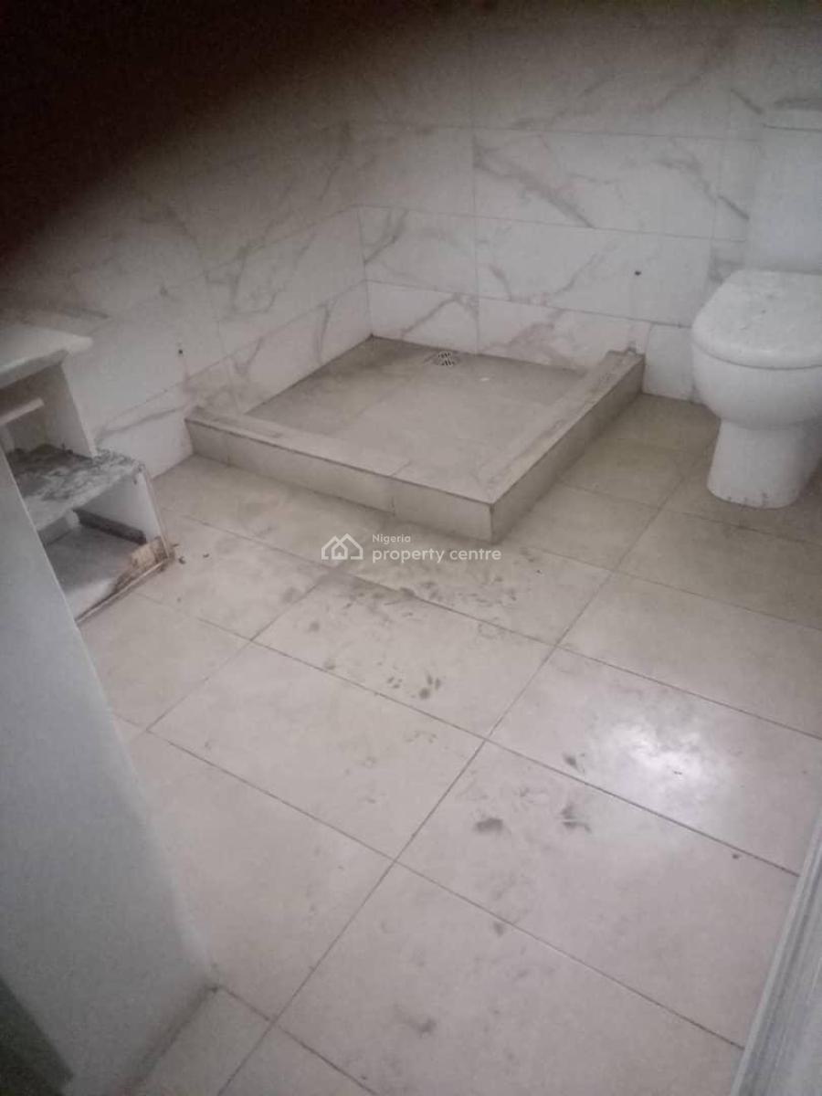 5-bedroom Detached House with Bq for Commercial Use, Lekki Phase 1, Lekki, Lagos, Commercial Property for Rent