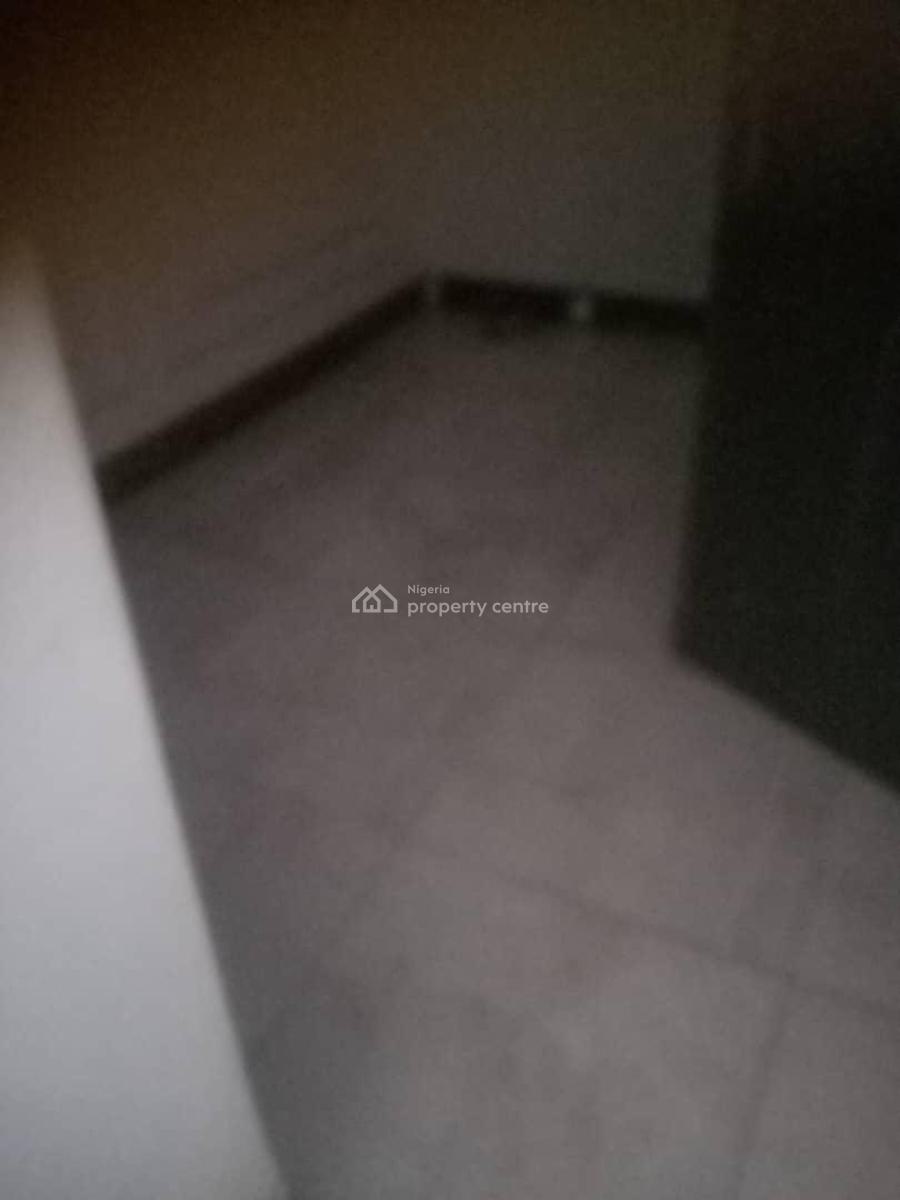 5-bedroom Detached House with Bq for Commercial Use, Lekki Phase 1, Lekki, Lagos, Commercial Property for Rent