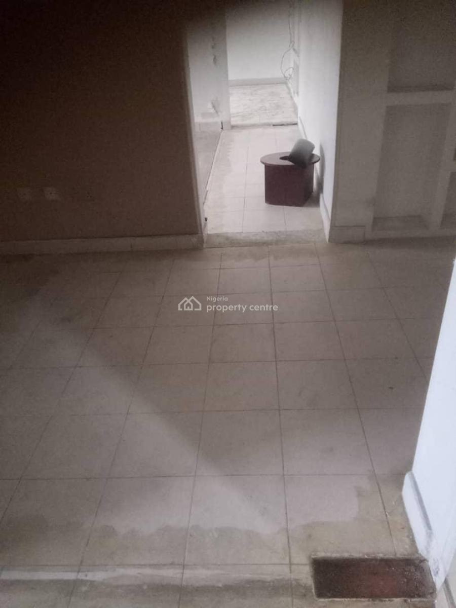 5-bedroom Detached House with Bq for Commercial Use, Lekki Phase 1, Lekki, Lagos, Commercial Property for Rent