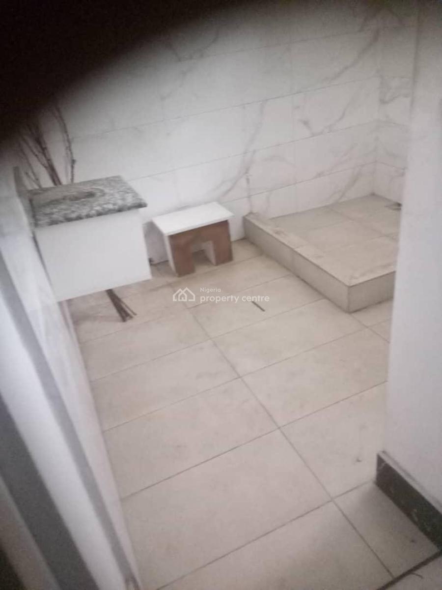 5-bedroom Detached House with Bq for Commercial Use, Lekki Phase 1, Lekki, Lagos, Commercial Property for Rent