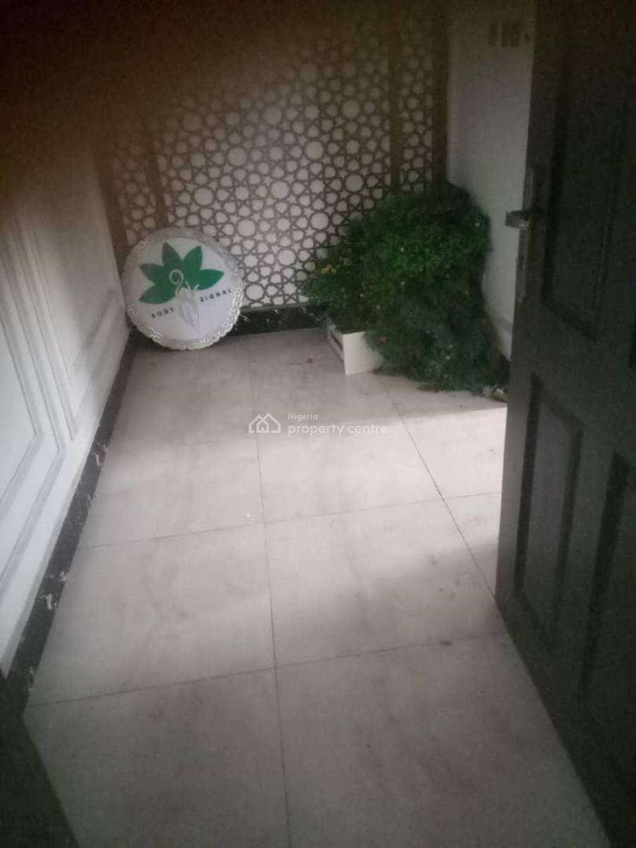 5-bedroom Detached House with Bq for Commercial Use, Lekki Phase 1, Lekki, Lagos, Commercial Property for Rent