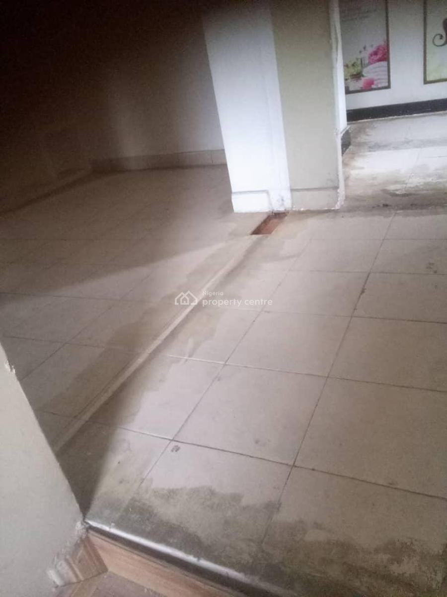 5-bedroom Detached House with Bq for Commercial Use, Lekki Phase 1, Lekki, Lagos, Commercial Property for Rent